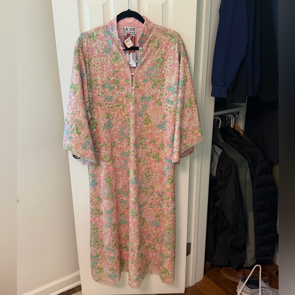 La Vie Style House Floral Sequin Midi